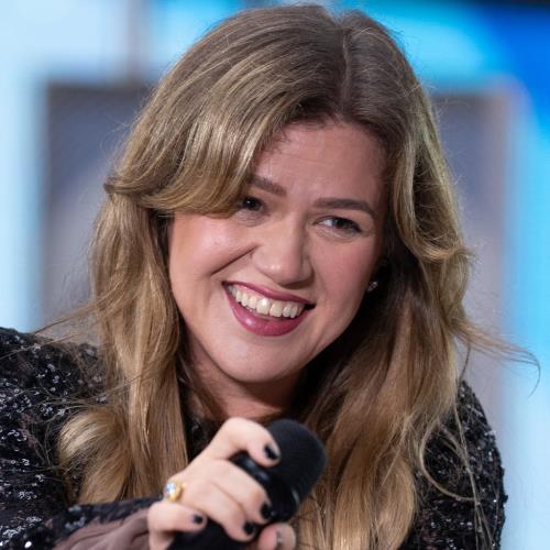 Kelly Clarkson fires back at store owner over ‘rude’ treatment